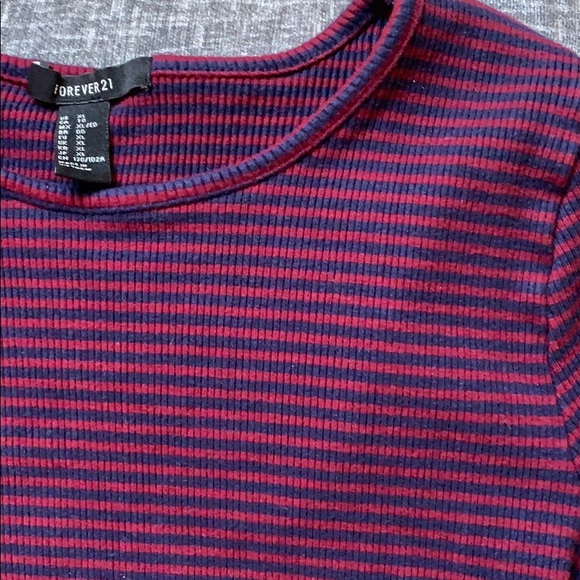 Stripped stretchy cute crop top - Picture 7 of 7